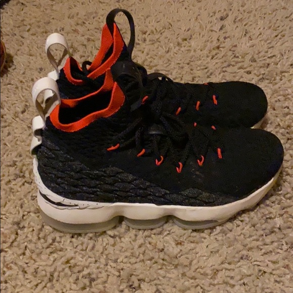 lebron 15 gs graffiti